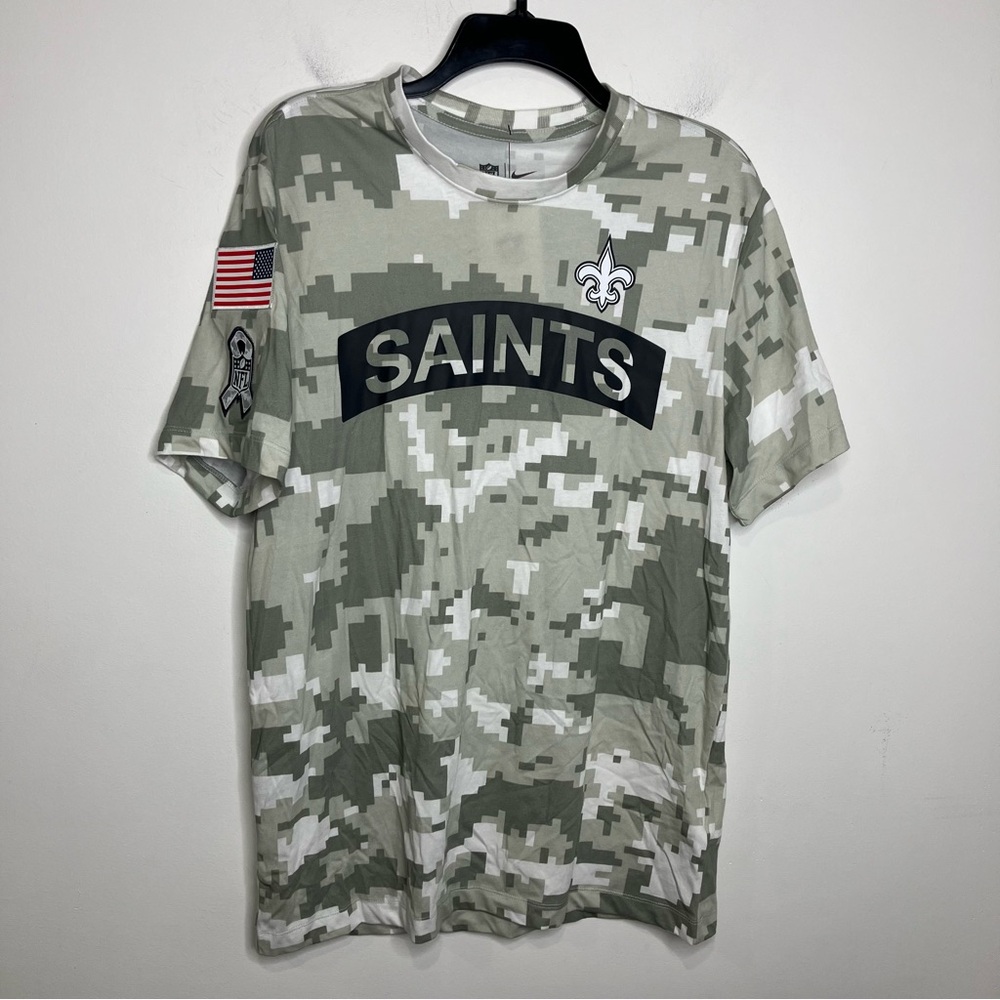 Nike NFL New Orleans Saints football t-shirt salute to service men's size medium